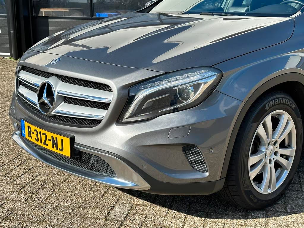 Mercedes-Benz GLA 200 URBAN CLIMA NAVI PDC XENON (Year 2014)