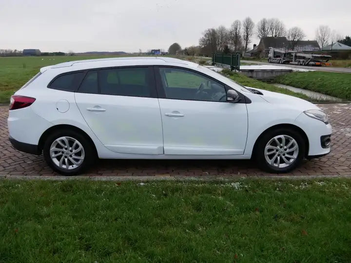 Renault Megane Estate 1.5 dCi Limited ACC NAVI 2015  € 4.599,