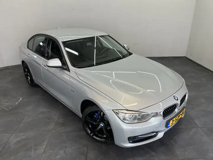 BMW 320 320i EfficientDynamics Edition High Executive