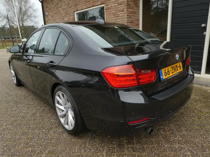 BMW 320 320i EfficientDynamics Edition Upgrade Edition Led